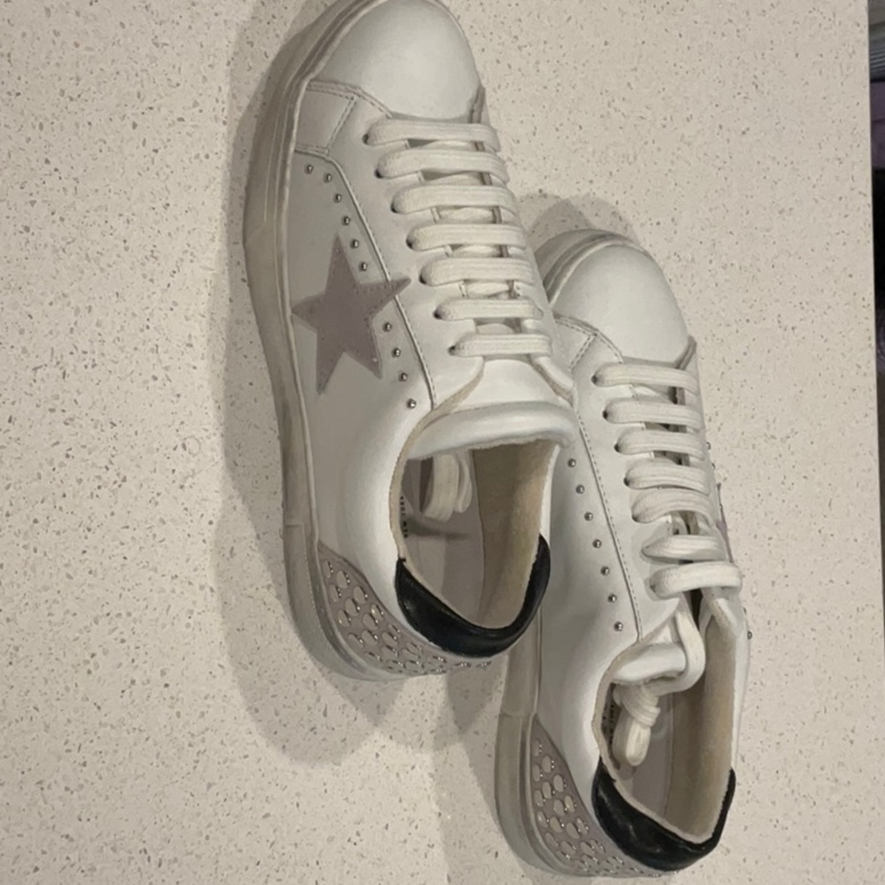 NEW Never Worn Steven New York Rubie Star Sneakers